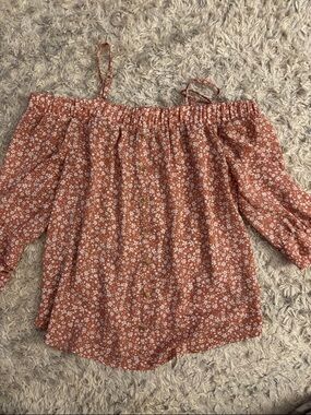 Iz Byer Mauve Floral Off-the-Shoulder Blouse with Buttons